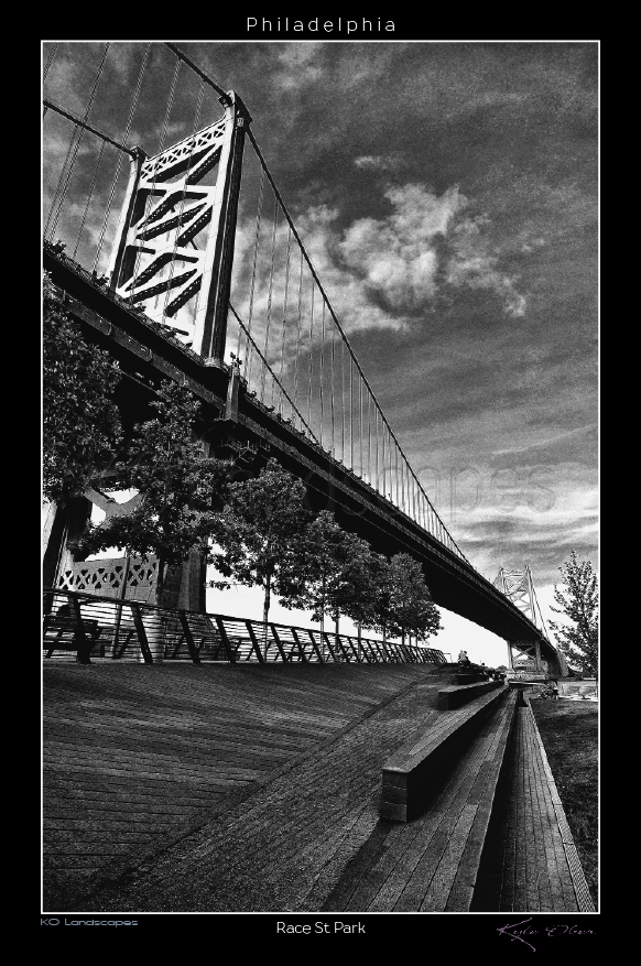Philadelphia / Race St Park - Ben Franklin Bridge