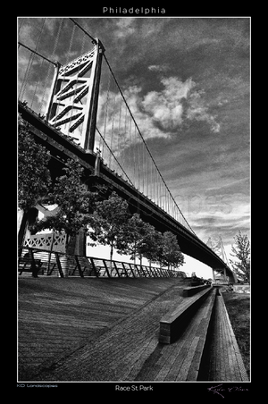 Philadelphia / Race St Park - Ben Franklin Bridge